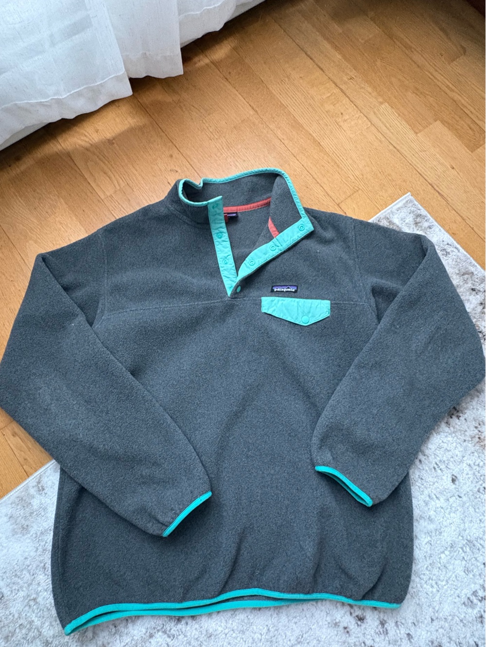 Patagonia Gray Fleece Pullover with Teal Trim